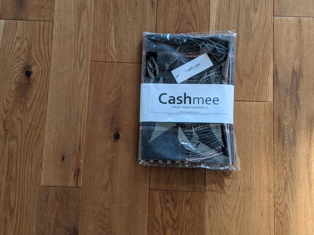 【楽天レディースファッション】評判のCashmee・カシミア100％大判タータンチェックストール・レビュー・包装画像